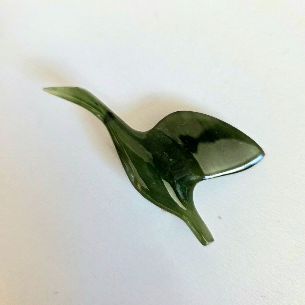 Vintage ‘80’s Jade flying snow goose Dark Brooch -